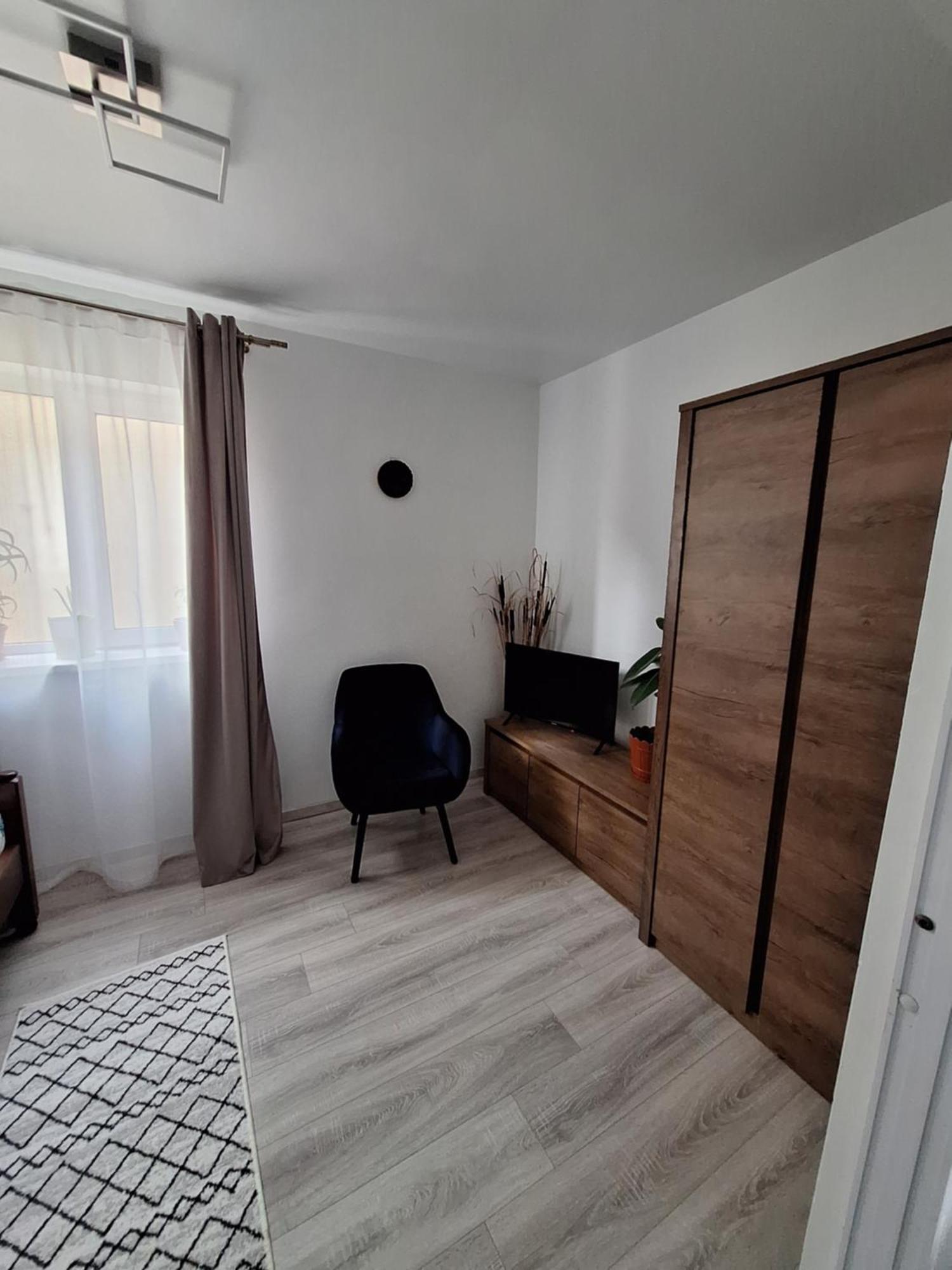 Miha'S Apartament Sulina Kültér fotó